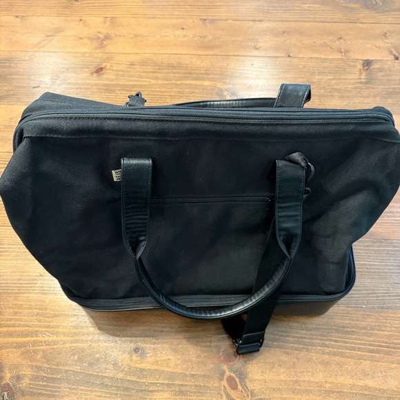 BEIS The Original Weekender Black Travel Bag Luggage Carry-On Vacation - Picture 4 of 11